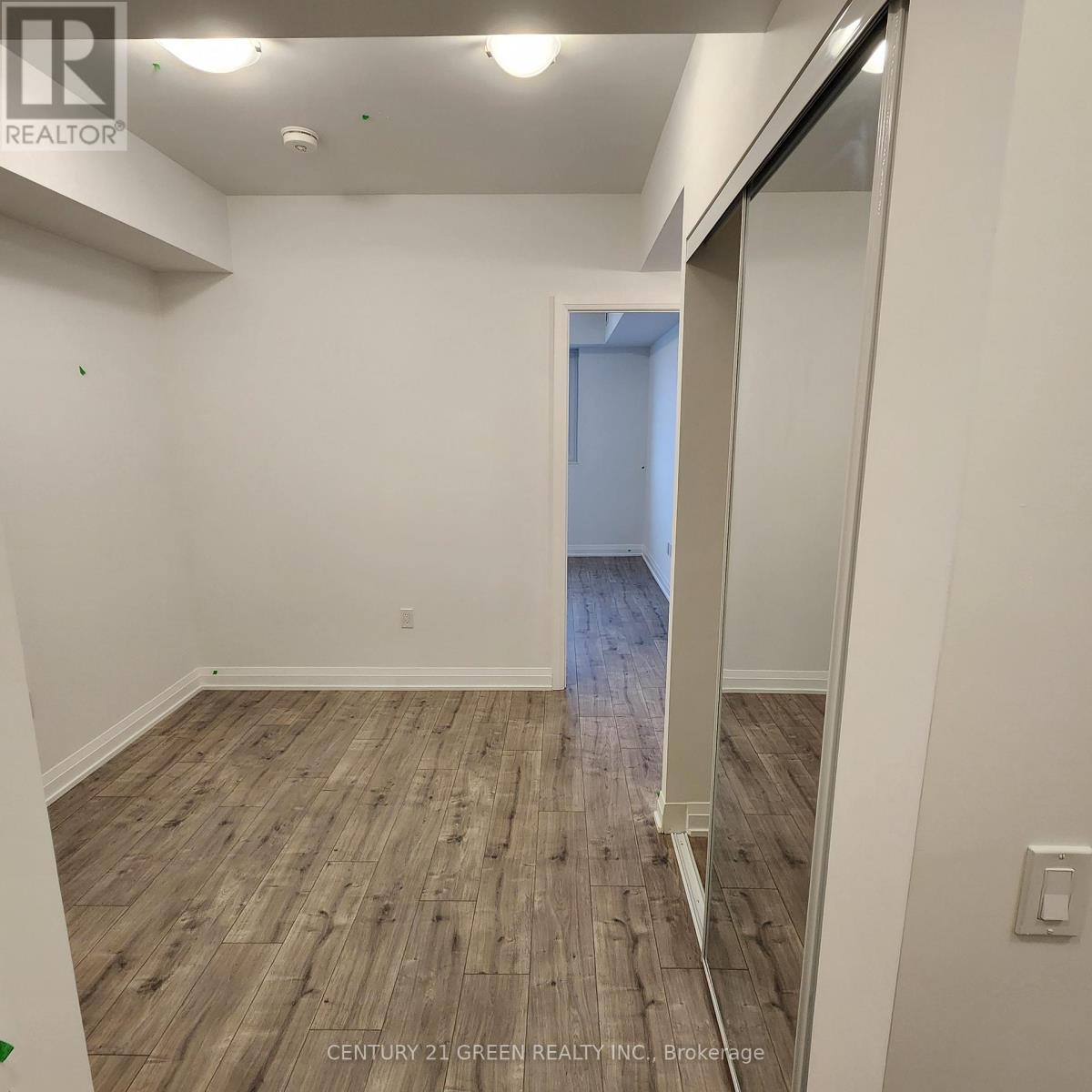 324 - 412 Silver Maple Road, Oakville, Ontario  L6H 7X8 - Photo 10 - W12772840