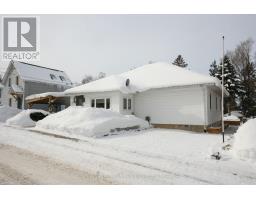 2 - 32 ONTARIO STREET, Prince Edward County, Ontario