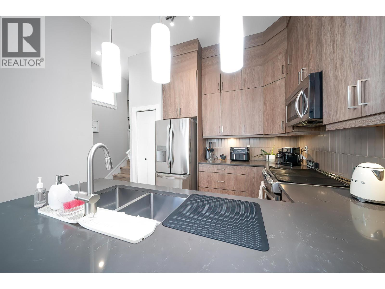 111 3525 Chandler Street, Coquitlam, British Columbia  V3E 0L9 - Photo 10 - R3088055