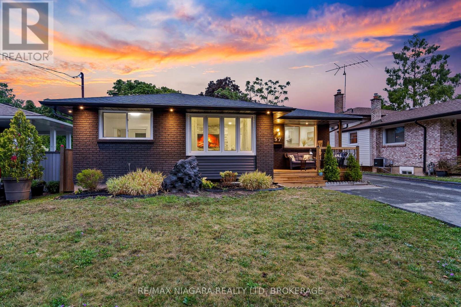 57 Woodrow Street, St. Catharines (Secord Woods), Ontario  L2P 2A4 - Photo 2 - X12773514