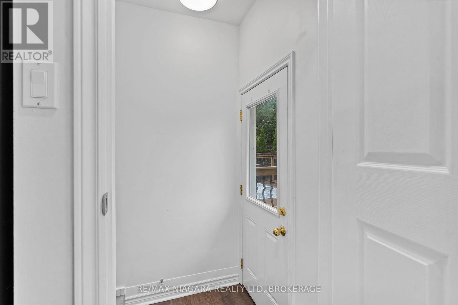 57 Woodrow Street, St. Catharines (Secord Woods), Ontario  L2P 2A4 - Photo 21 - X12773514