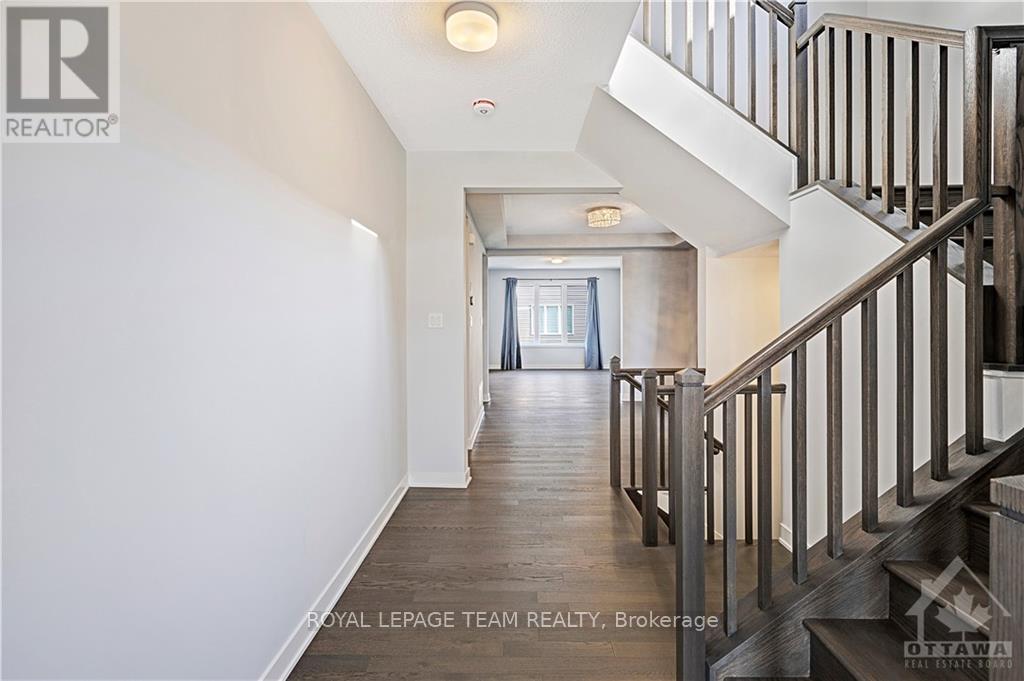 866 Moonrise Terrace, Ottawa, Ontario  K2J 6T1 - Photo 3 - X12772502