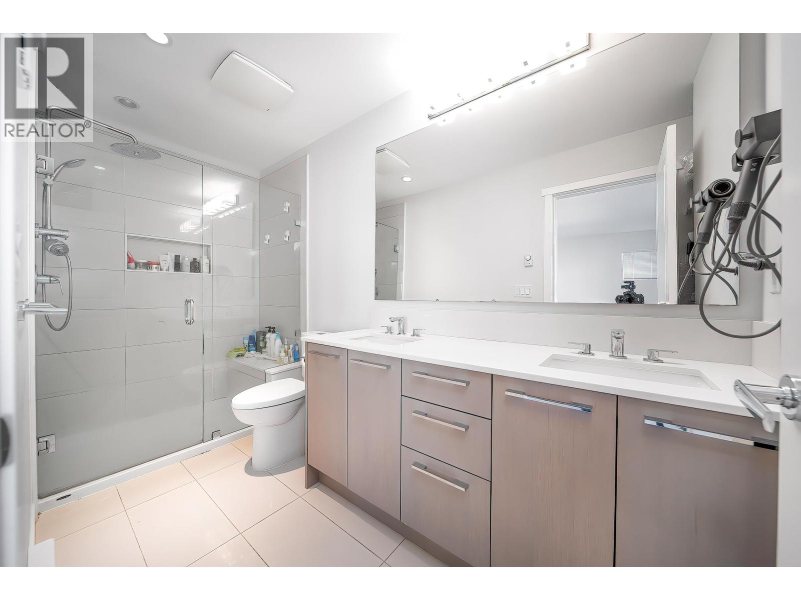 119 3500 Burke Village Promenade, Coquitlam, British Columbia  V3E 0N2 - Photo 15 - R3088081