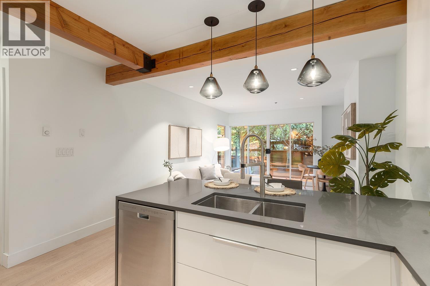 105 1963 W 3rd Avenue, Vancouver, British Columbia  V6J 1L2 - Photo 3 - R3088102