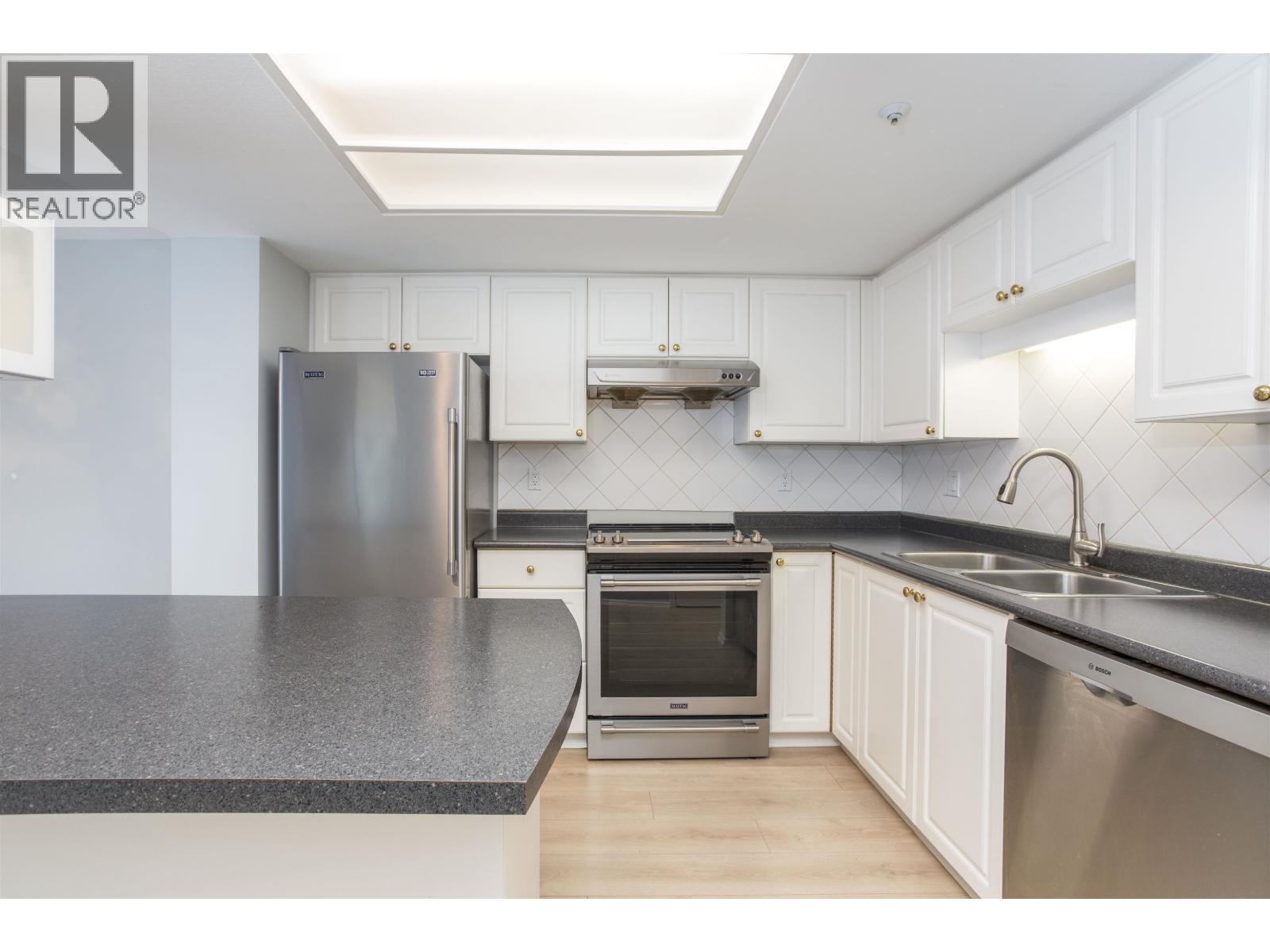 702 719 Princess Street, New Westminster, British Columbia  V3M 6T9 - Photo 16 - R3088105