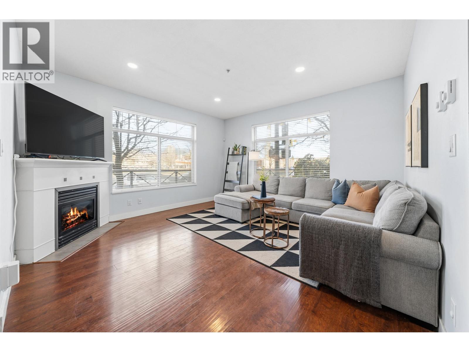 112 2330 Wilson Avenue, Port Coquitlam, British Columbia  V3C 1Z6 - Photo 1 - R3088129