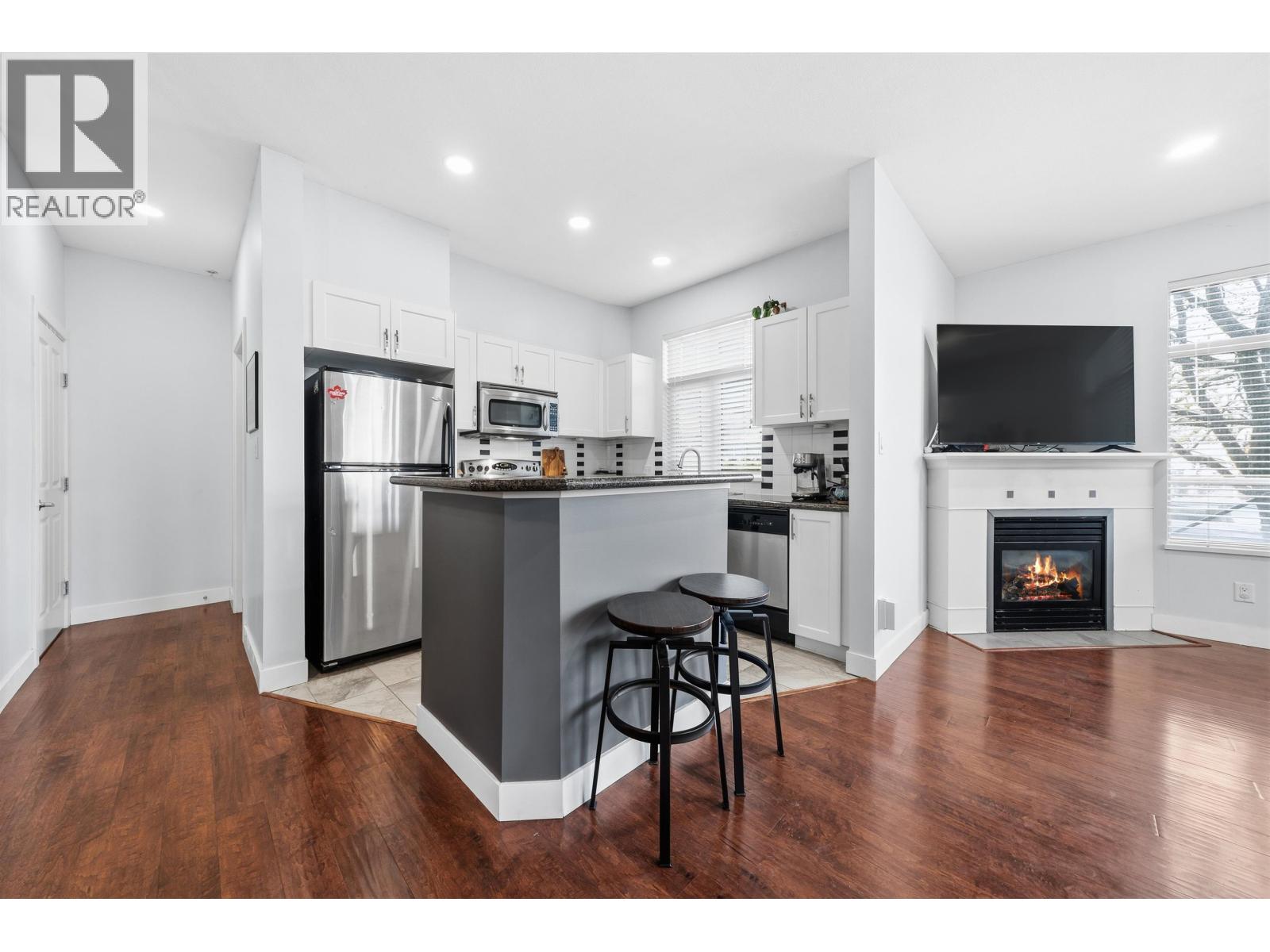 112 2330 Wilson Avenue, Port Coquitlam, British Columbia  V3C 1Z6 - Photo 5 - R3088129