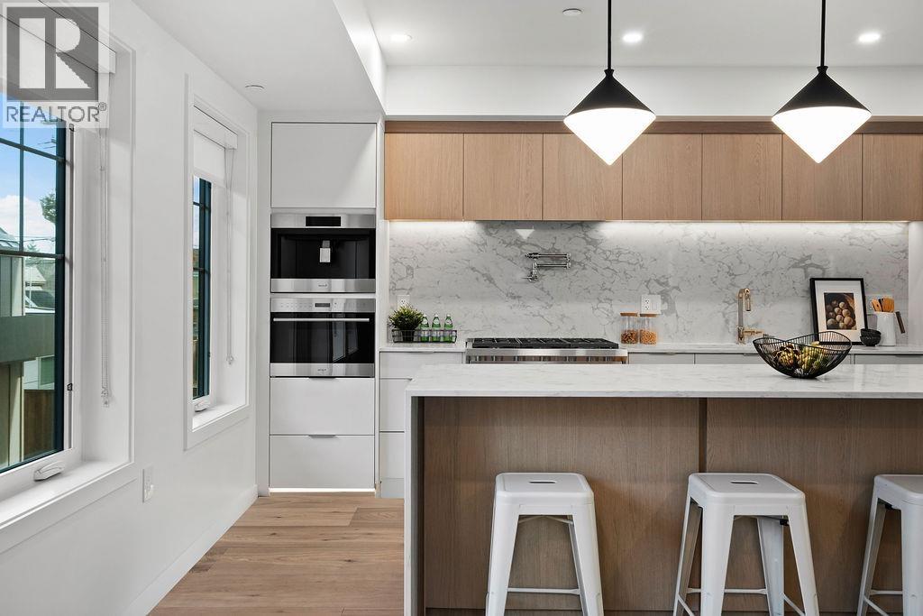 1141 W 33rd Avenue, Vancouver, British Columbia  V6M 1A3 - Photo 1 - R3088136