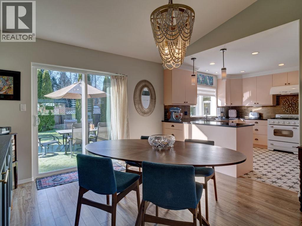 5643 Curtis Place, Sechelt, British Columbia  V7Z 0R9 - Photo 8 - R3088078