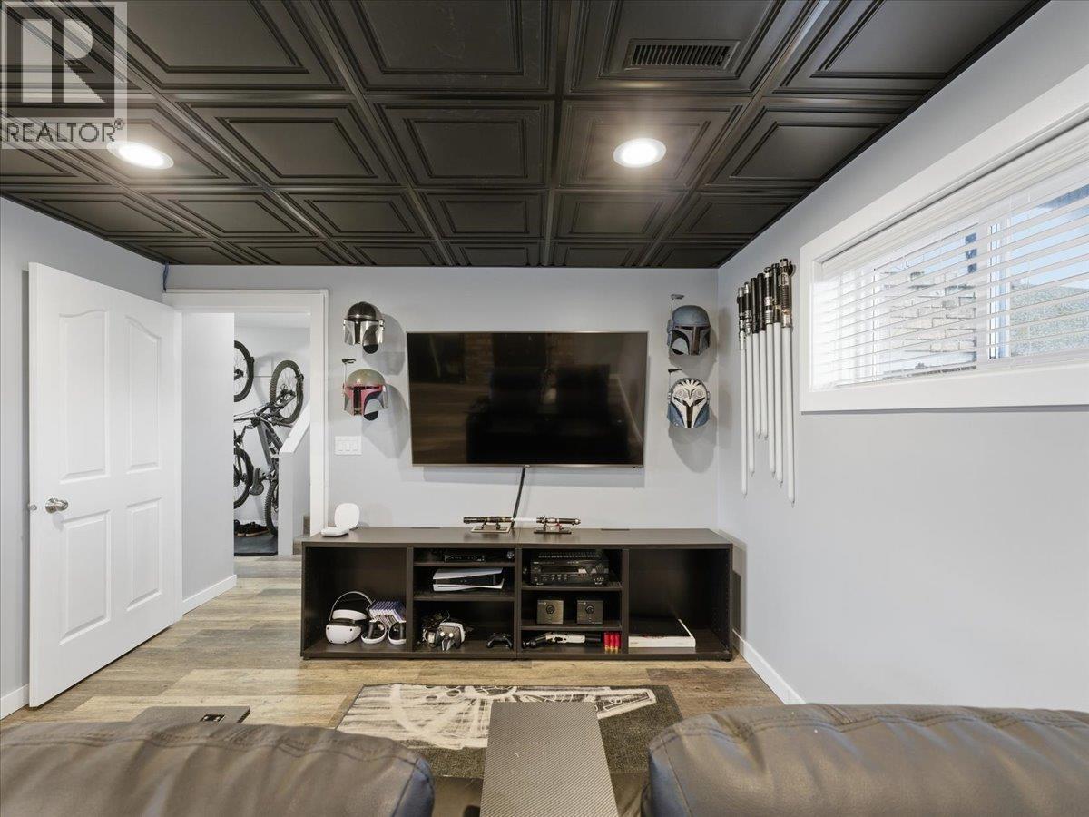 385 Hickey Drive, Coquitlam, British Columbia  V3K 5Z4 - Photo 29 - R3088082