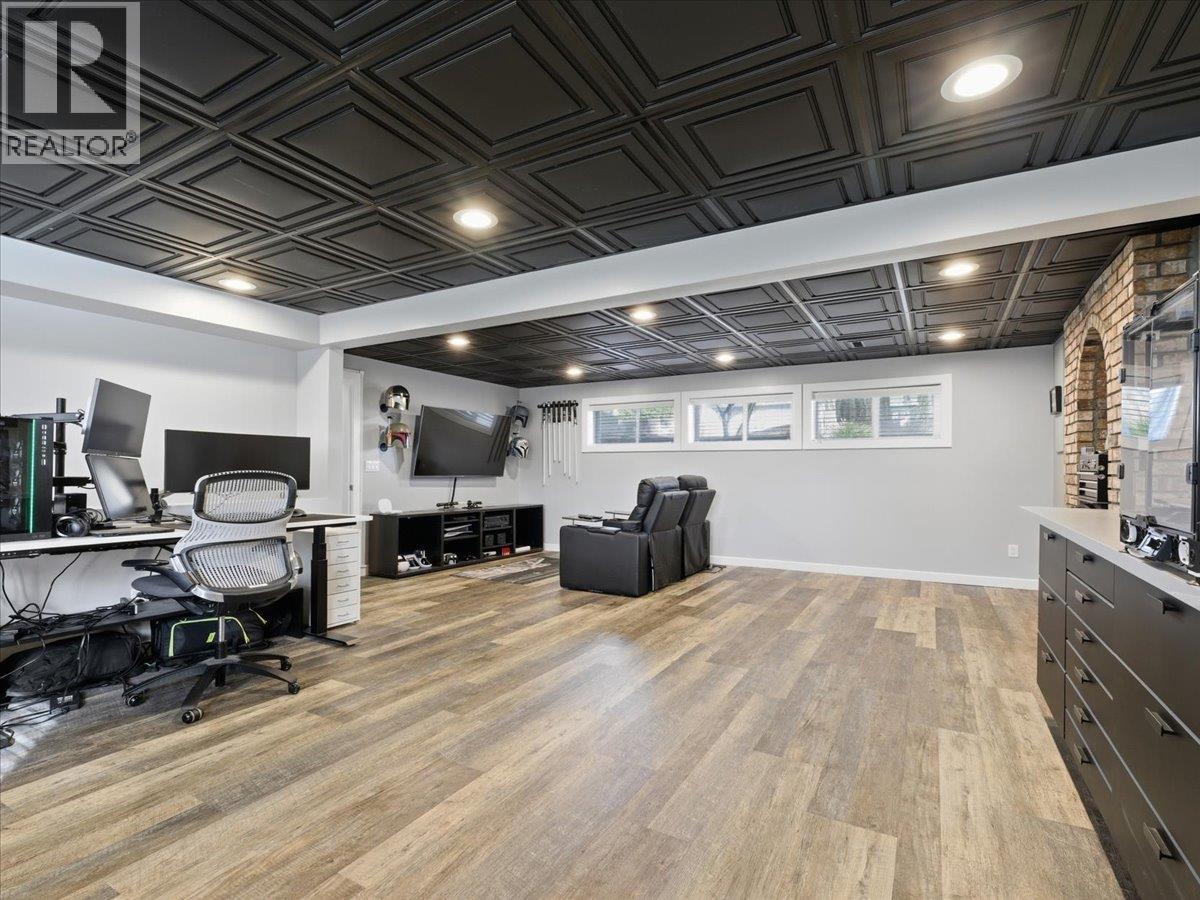 385 Hickey Drive, Coquitlam, British Columbia  V3K 5Z4 - Photo 31 - R3088082