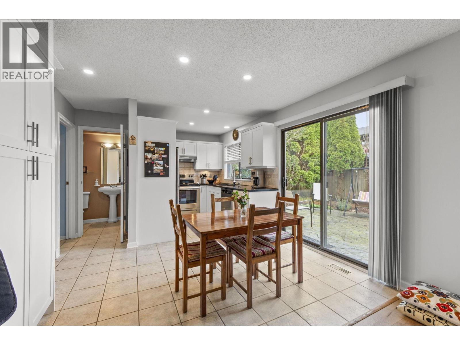 1241 Nestor Street, Coquitlam, British Columbia  V3E 1H4 - Photo 13 - R3088098