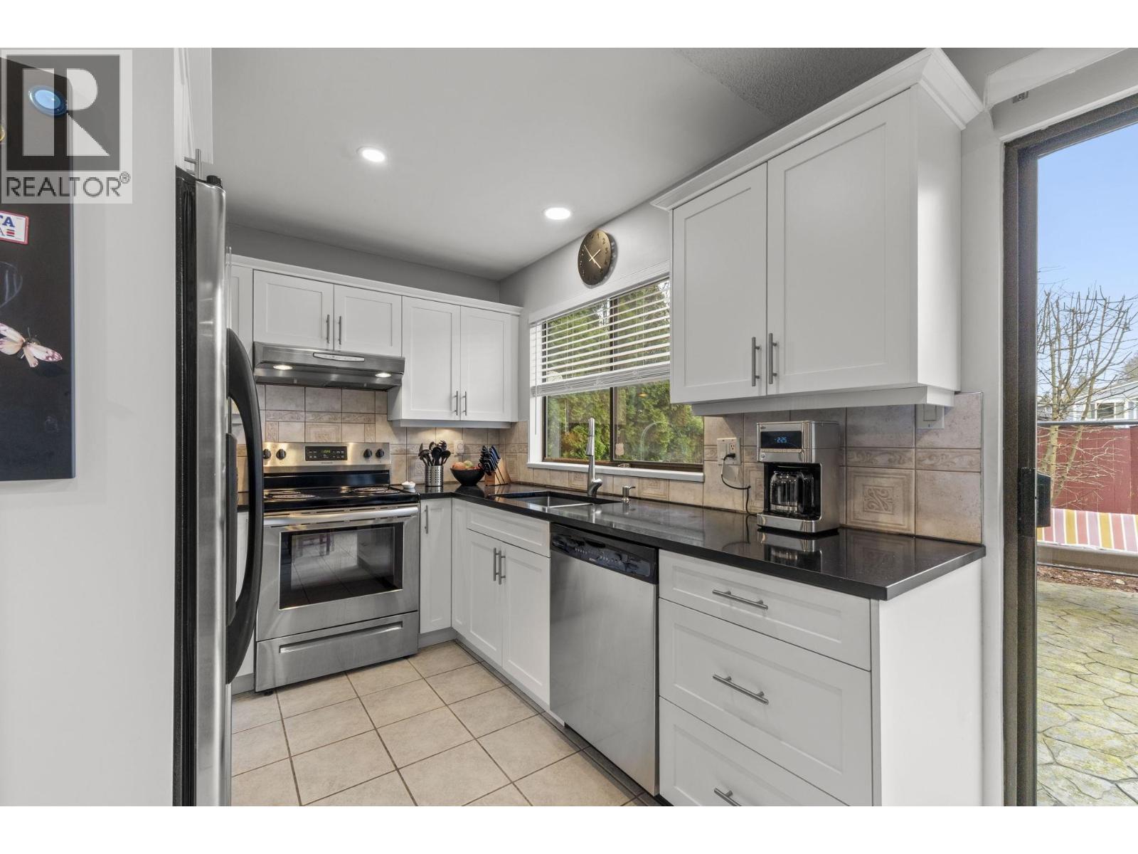 1241 Nestor Street, Coquitlam, British Columbia  V3E 1H4 - Photo 14 - R3088098