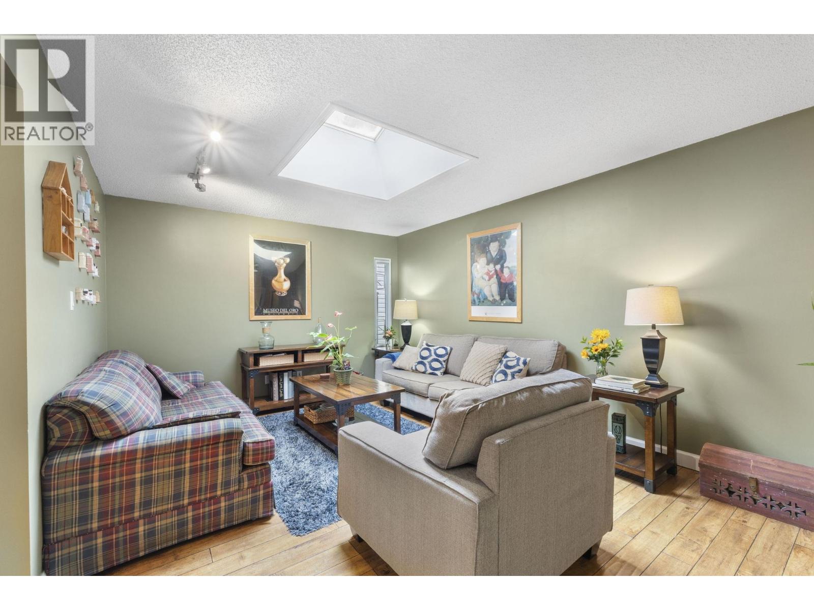 1241 Nestor Street, Coquitlam, British Columbia  V3E 1H4 - Photo 4 - R3088098