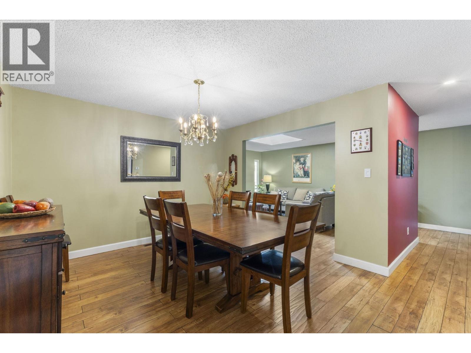 1241 Nestor Street, Coquitlam, British Columbia  V3E 1H4 - Photo 8 - R3088098