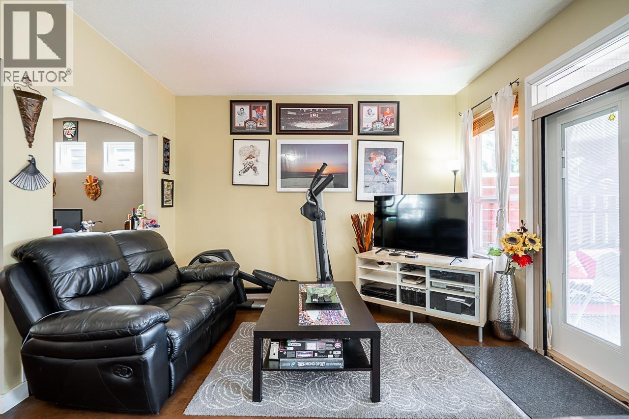 132 Star Crescent, New Westminster, British Columbia  V3M 6X5 - Photo 10 - R3088108