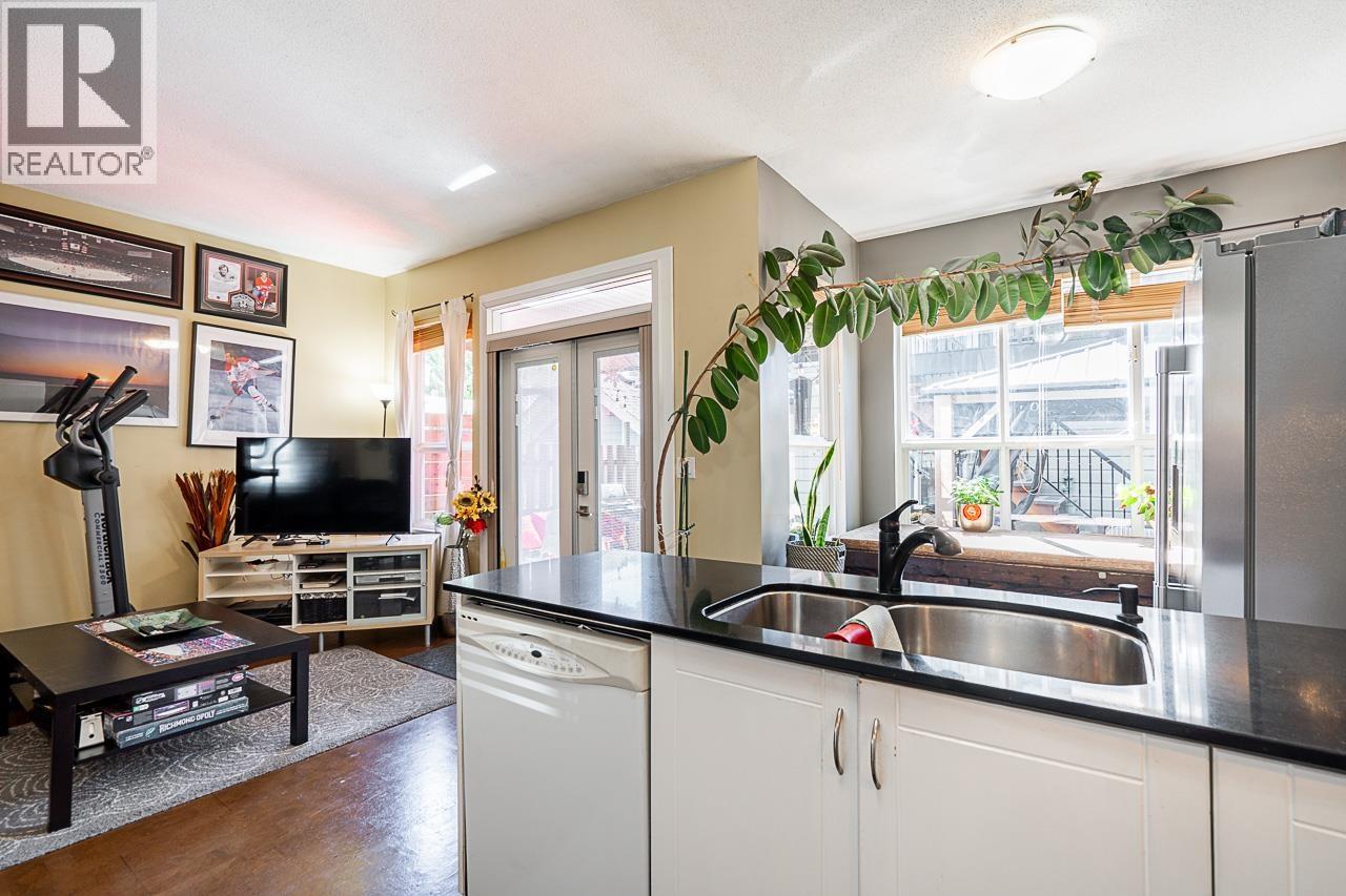 132 Star Crescent, New Westminster, British Columbia  V3M 6X5 - Photo 16 - R3088108