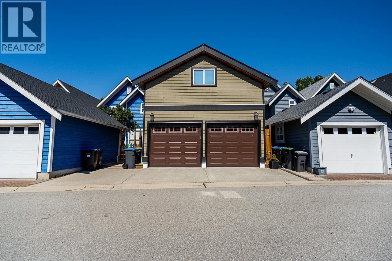 132 Star Crescent, New Westminster, British Columbia  V3M 6X5 - Photo 36 - R3088108