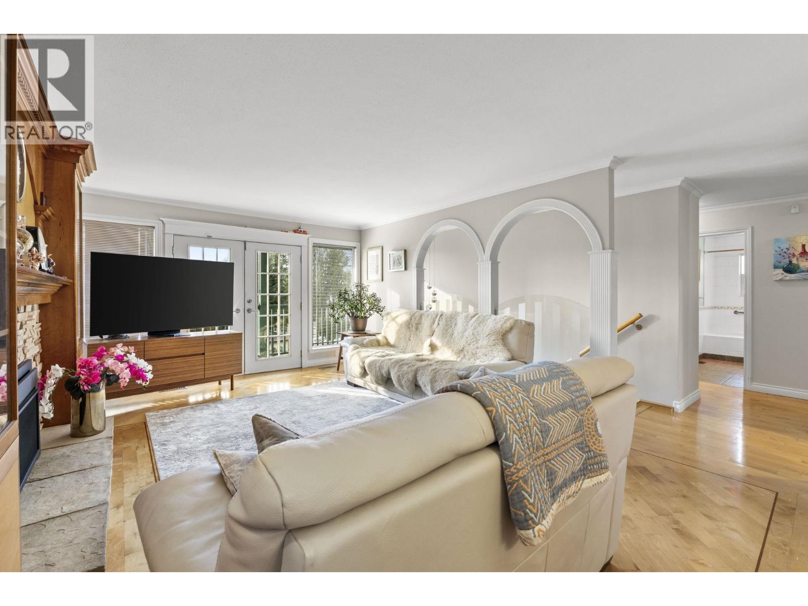 317 Gloucester Court, Coquitlam, British Columbia  V3K 5S6 - Photo 5 - R3088150