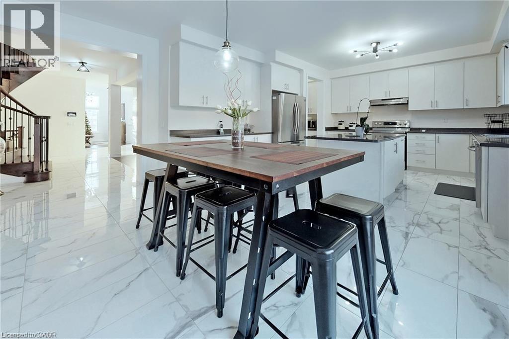 216 Harcourt Cres Crescent, Woodstock, Ontario  N4T 0H2 - Photo 17 - 40803518