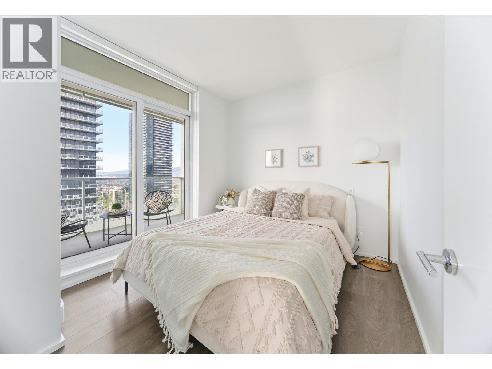 Listing Picture 12 of 25 : 3205 4650 BRENTWOOD BOULEVARD, Burnaby / 本拿比 - 魯藝地產 Yvonne Lu Group - MLS Medallion Club Member