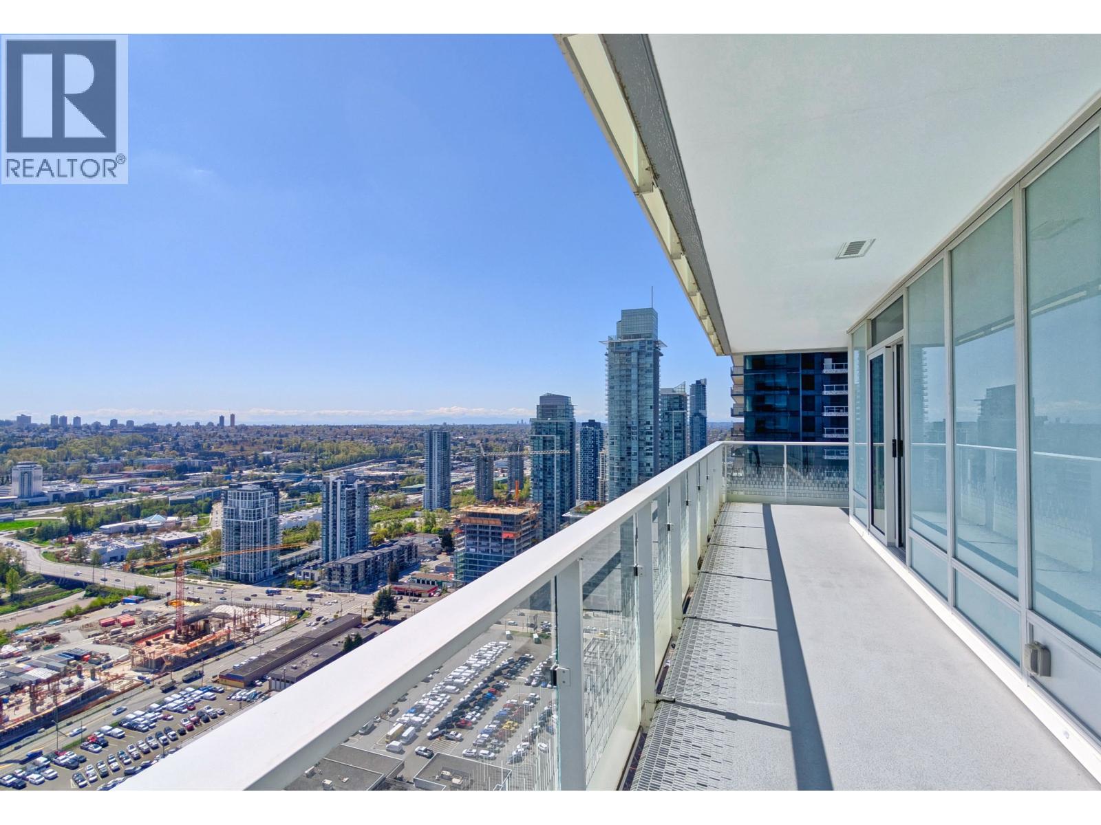 Listing Picture 2 of 25 : 3205 4650 BRENTWOOD BOULEVARD, Burnaby / 本拿比 - 魯藝地產 Yvonne Lu Group - MLS Medallion Club Member