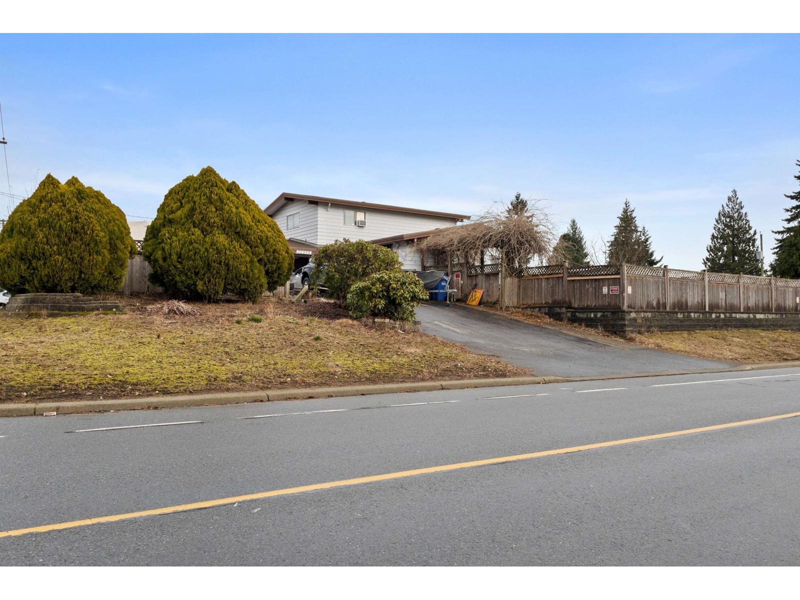 32555 Bevan Avenue, Abbotsford, British Columbia  V2T 3X5 - Photo 4 - R3087451