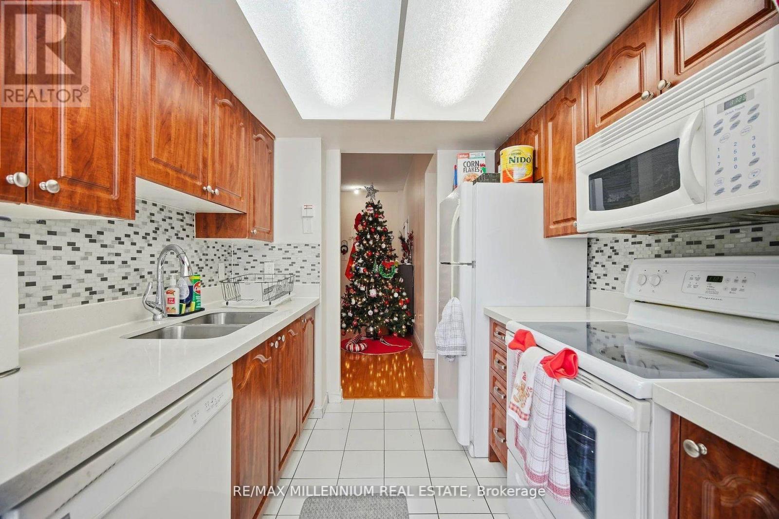 109 - 80 Alton Towers Circle, Toronto, Ontario  M1V 5E8 - Photo 12 - E12763970