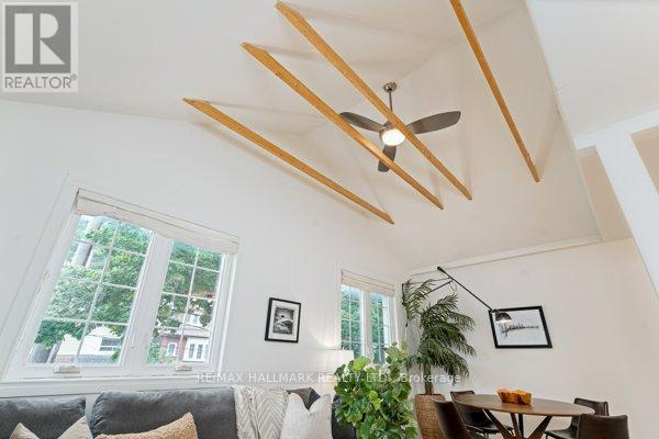 Upper - 736 Woodbine Avenue, Toronto, Ontario  M4E 2J1 - Photo 3 - E12773572