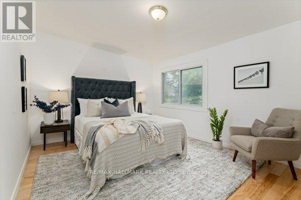 Upper - 736 Woodbine Avenue, Toronto, Ontario  M4E 2J1 - Photo 9 - E12773572