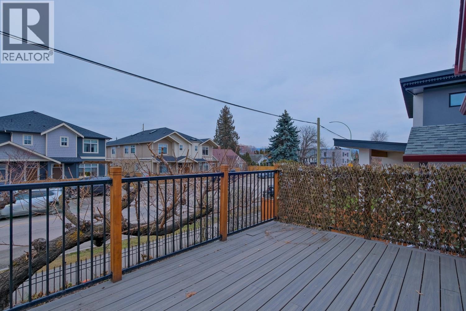 1260 Ethel Street Kelowna Photo 3