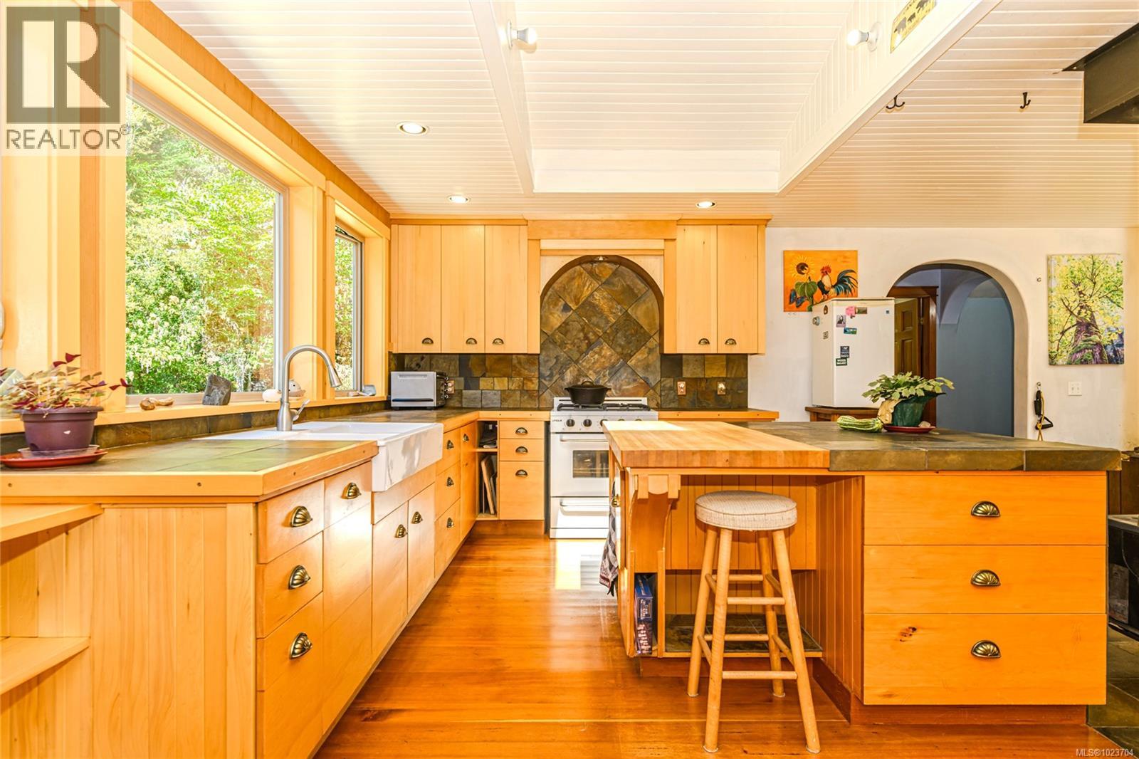 1252 Isabella Point Rd, Salt Spring, British Columbia  V8K 2T9 - Photo 18 - 1023704