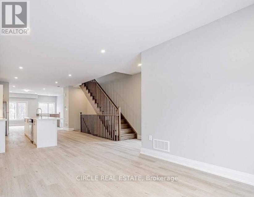 1489 Purchase Place, Innisfil (Lefroy), Ontario  L0L 1W0 - Photo 15 - N12773532