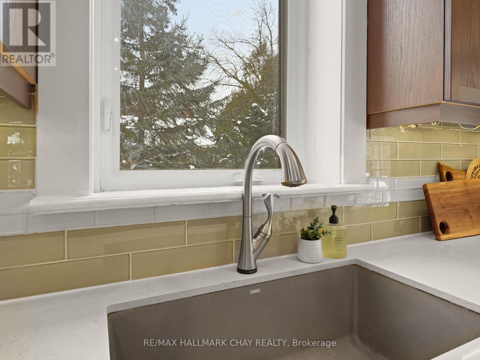 134 Victoria Street E, New Tecumseth, Ontario  L9R 1K6 - Photo 19 - N12773552