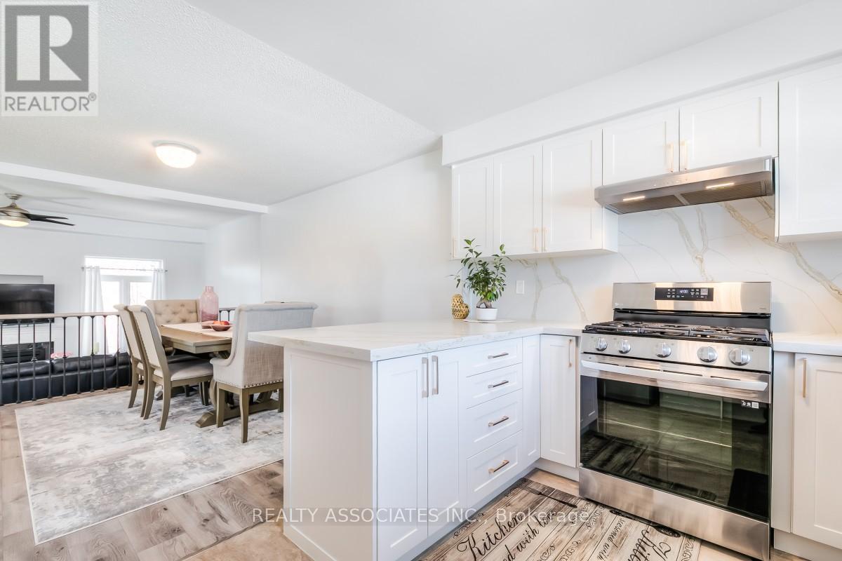 40 Sandlewood Court, Aurora, Ontario  L4G 7M9 - Photo 21 - N12773562