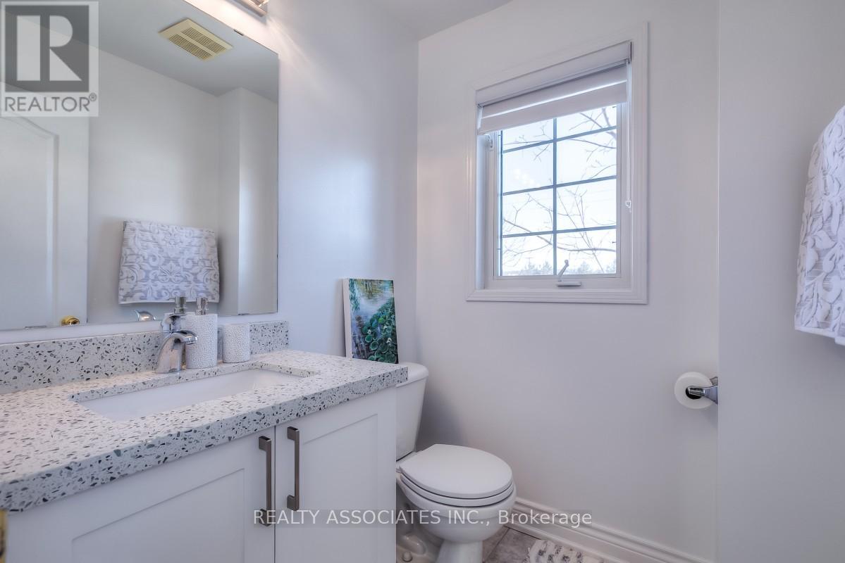 40 Sandlewood Court, Aurora, Ontario  L4G 7M9 - Photo 23 - N12773562