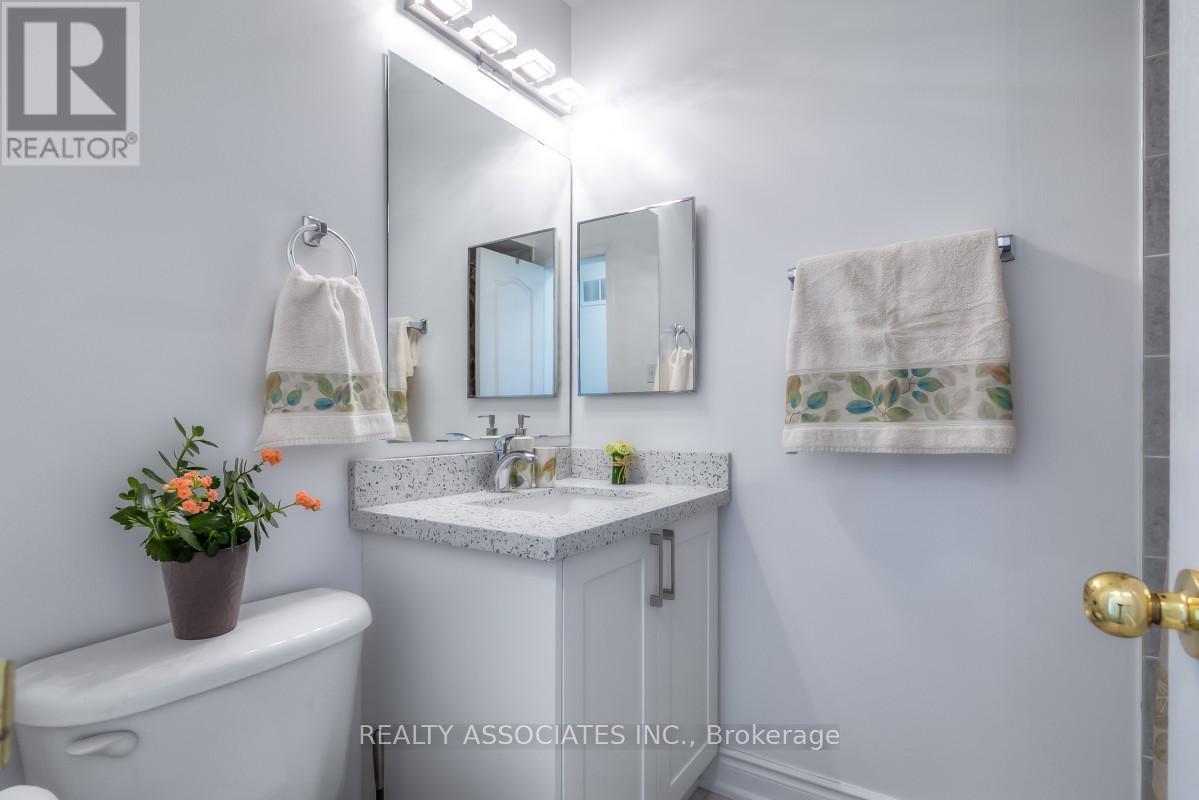 40 Sandlewood Court, Aurora, Ontario  L4G 7M9 - Photo 32 - N12773562