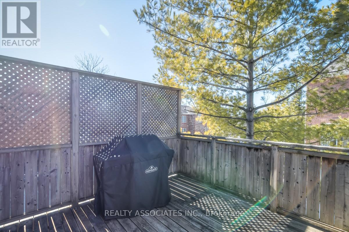 40 Sandlewood Court, Aurora, Ontario  L4G 7M9 - Photo 36 - N12773562