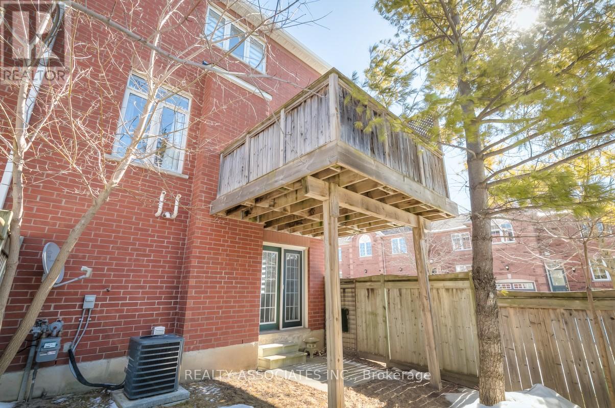 40 Sandlewood Court, Aurora, Ontario  L4G 7M9 - Photo 37 - N12773562