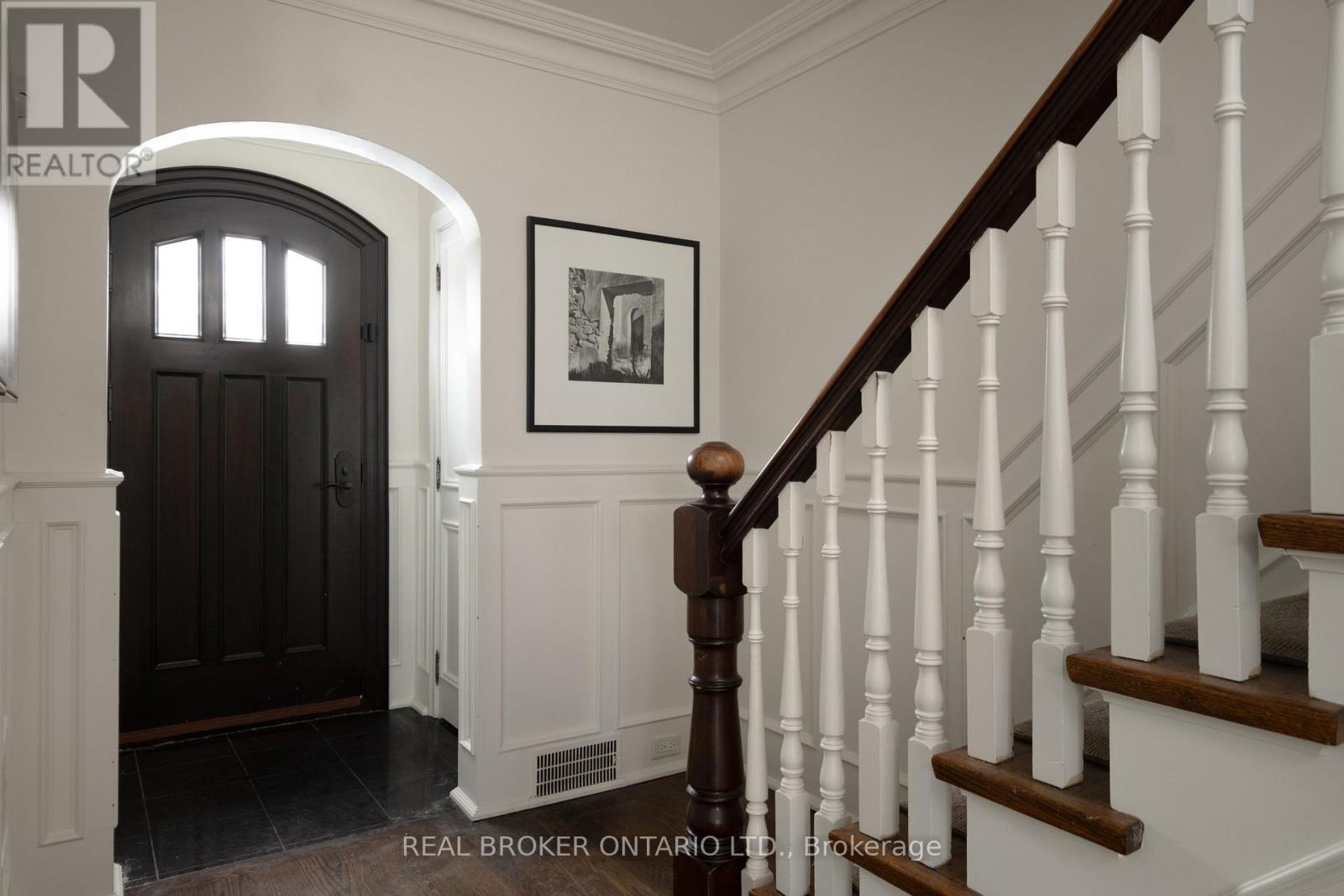 37 Wilgar Road, Toronto, Ontario  M8X 1J6 - Photo 18 - W12773116