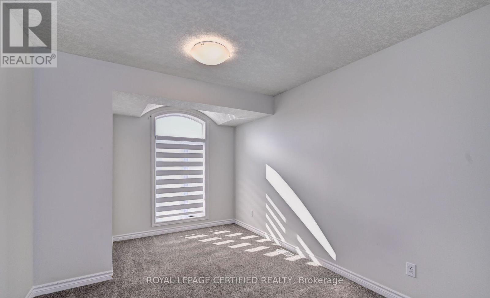 54 Pondcliffe Drive, Kitchener, Ontario  N2P 2R3 - Photo 10 - X12773458