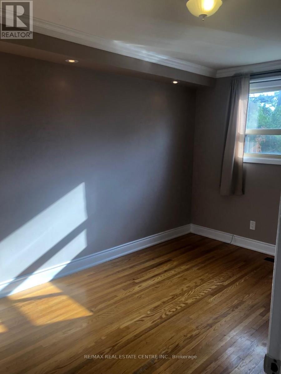 Main - 34 Langwith Court, Brampton, Ontario  L6Y 1Z8 - Photo 14 - W12773544