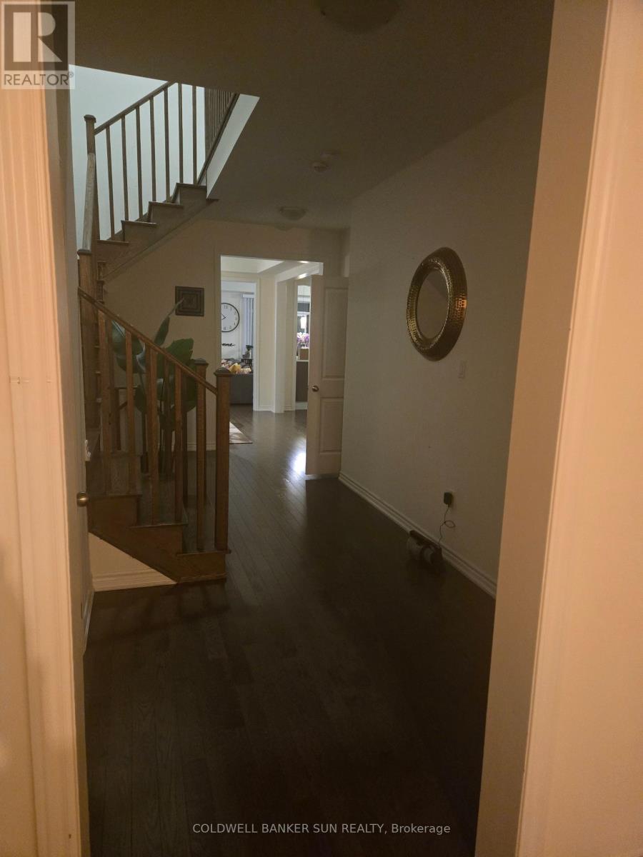 36 Bavenden Crescent, Brampton, Ontario  L6X 5S3 - Photo 9 - W12773560