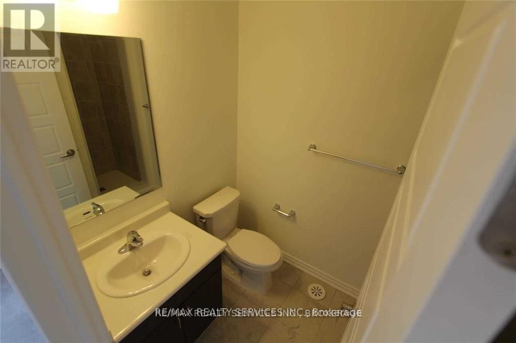 111 Bond Head Court, Milton, Ontario  L9E 1G6 - Photo 10 - W12773564