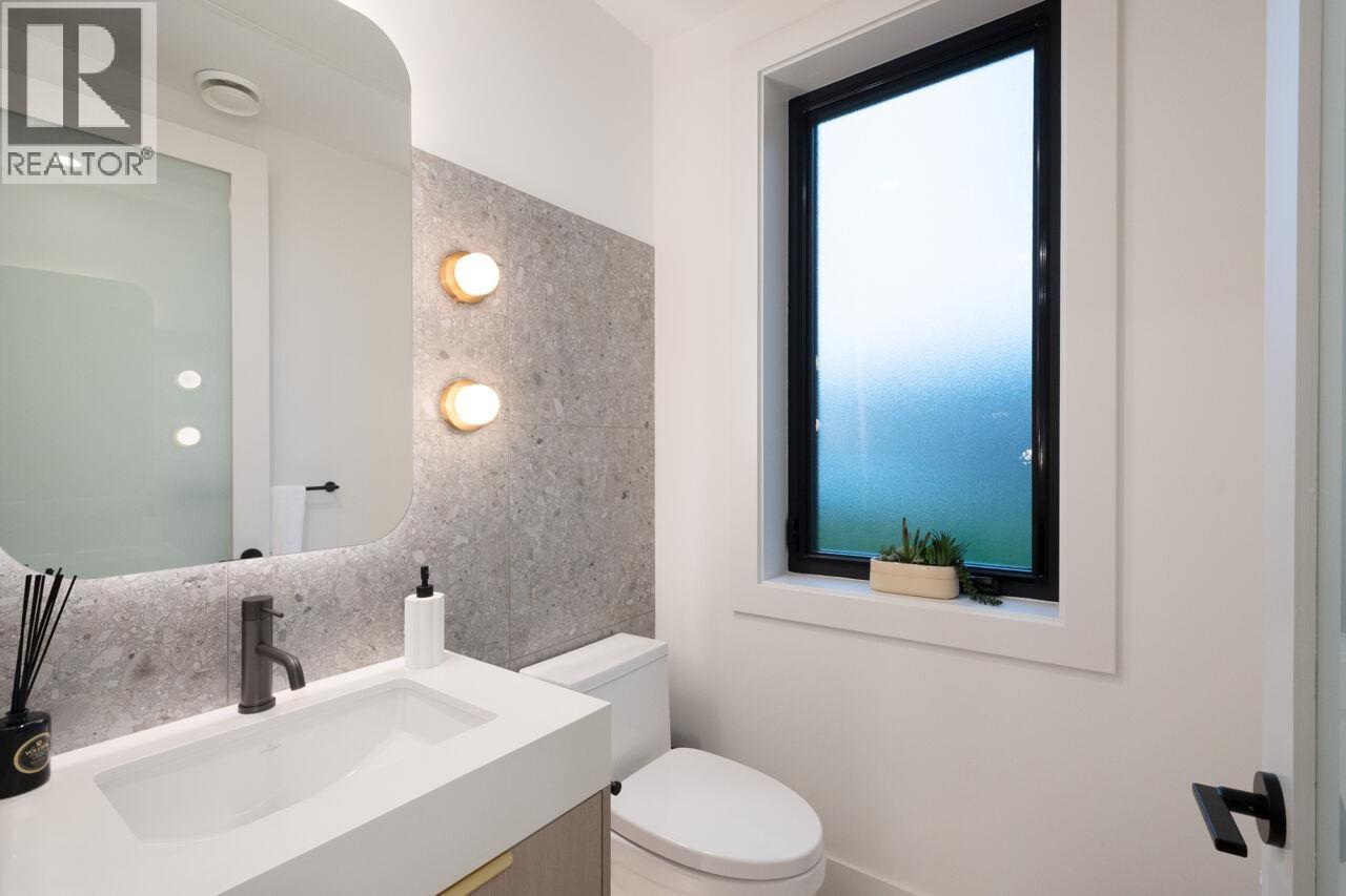 2493 Eton Street, Vancouver, British Columbia  V5K 1J6 - Photo 17 - R3084091