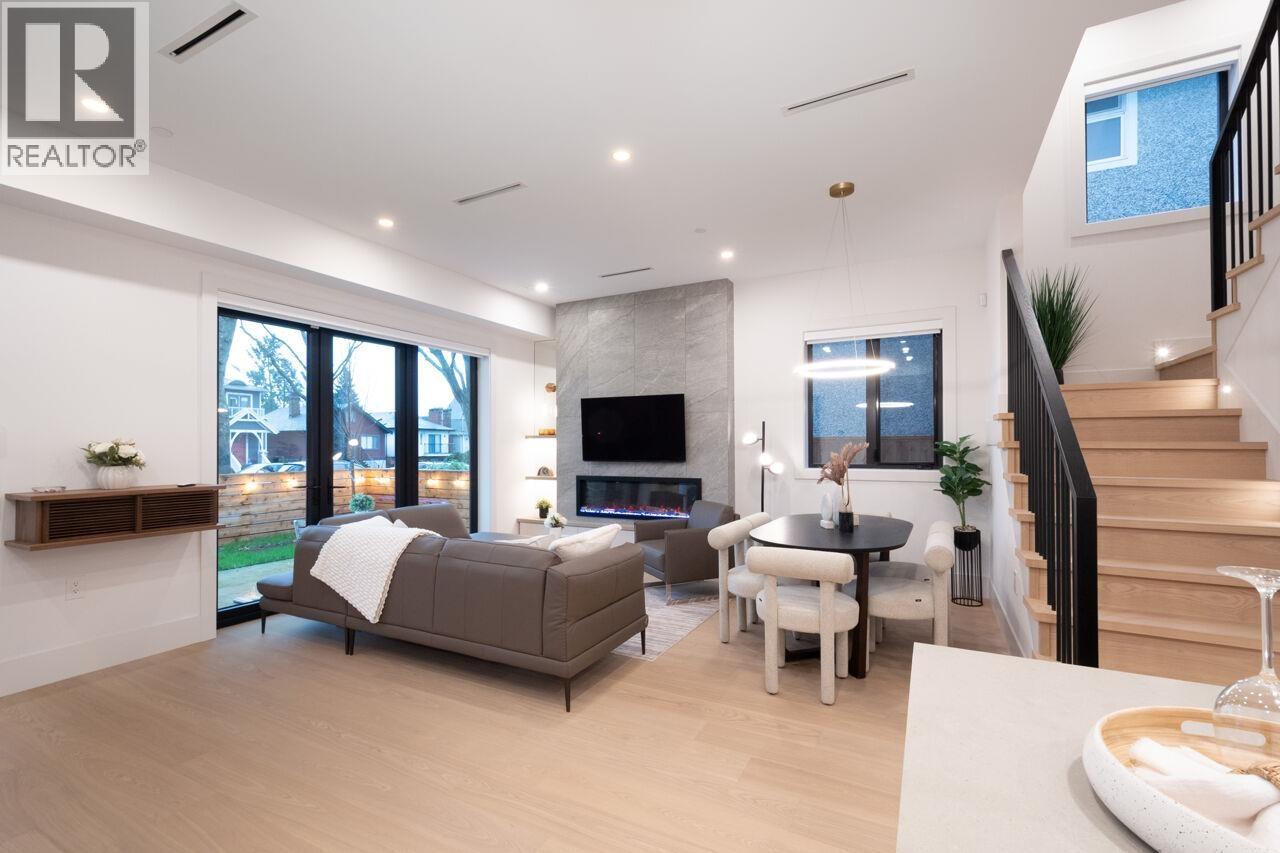 2493 Eton Street, Vancouver, British Columbia  V5K 1J6 - Photo 4 - R3084091