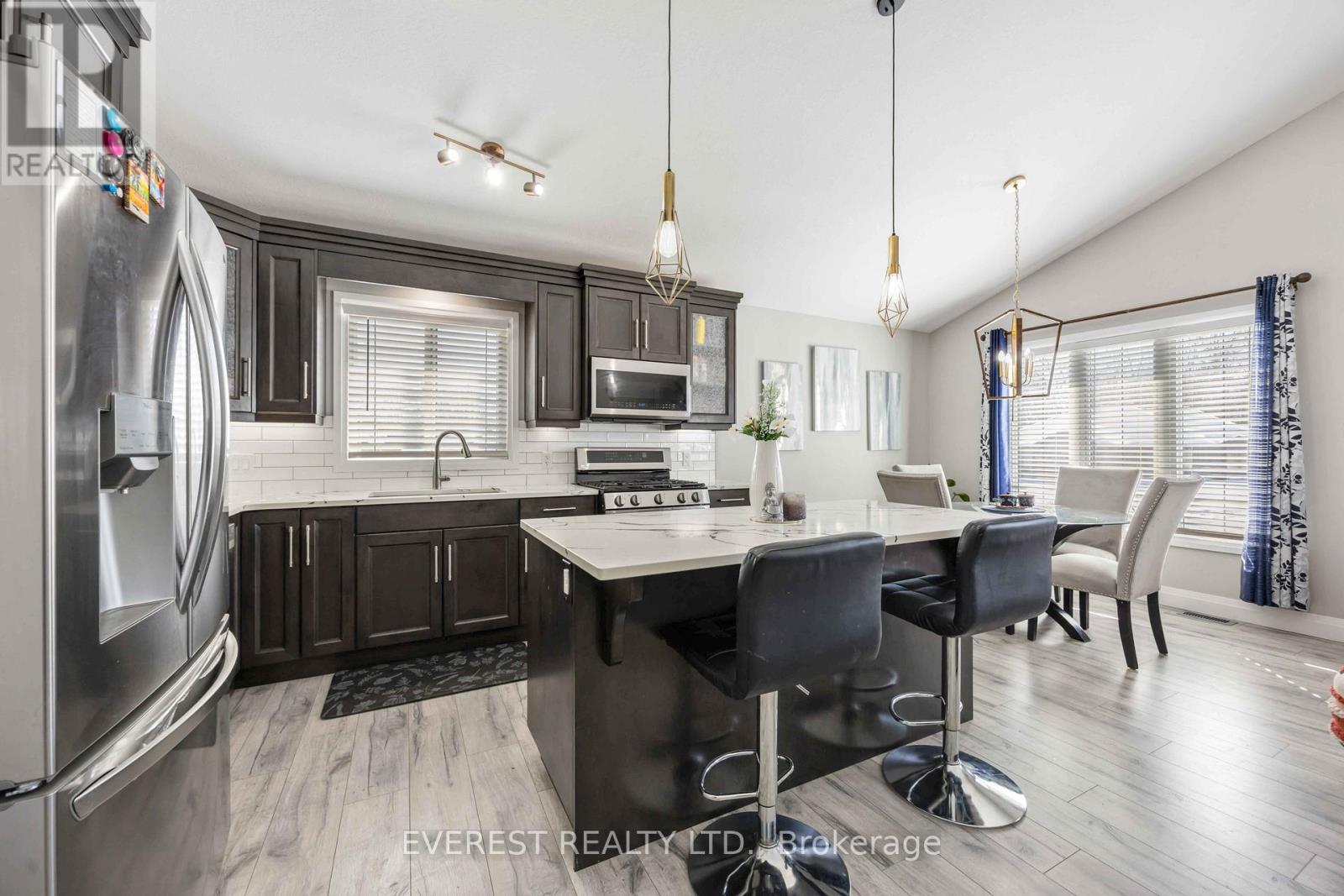 668 Winners Circle, St. Clair, Ontario  N0N 1G0 - Photo 12 - X12773550