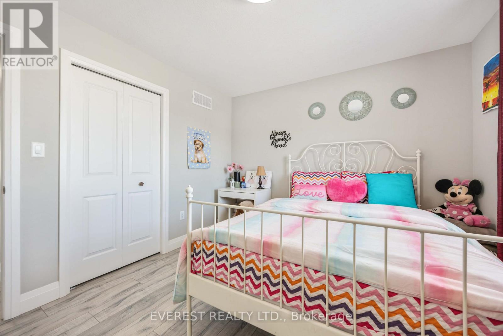 668 Winners Circle, St. Clair, Ontario  N0N 1G0 - Photo 23 - X12773550