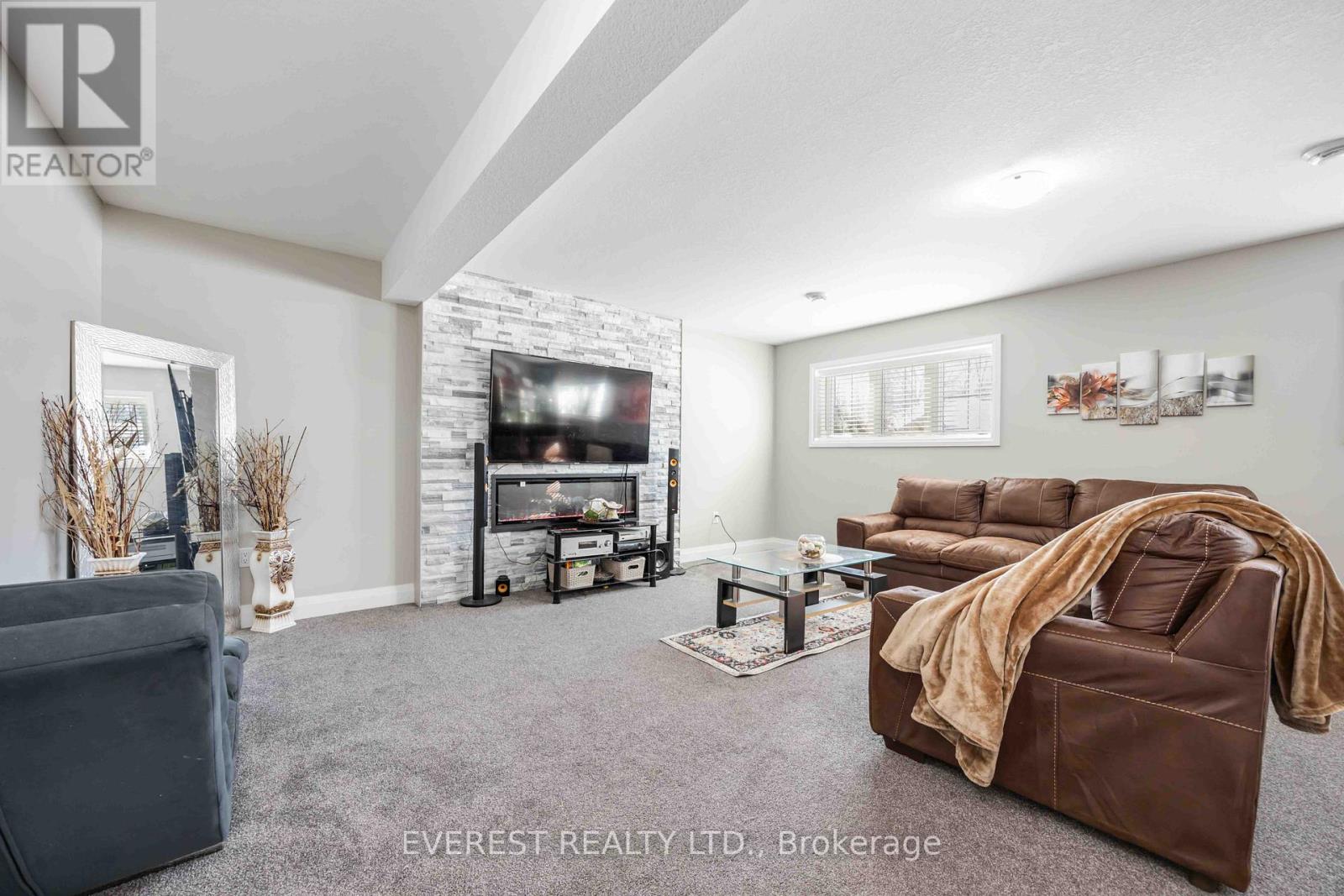 668 Winners Circle, St. Clair, Ontario  N0N 1G0 - Photo 25 - X12773550