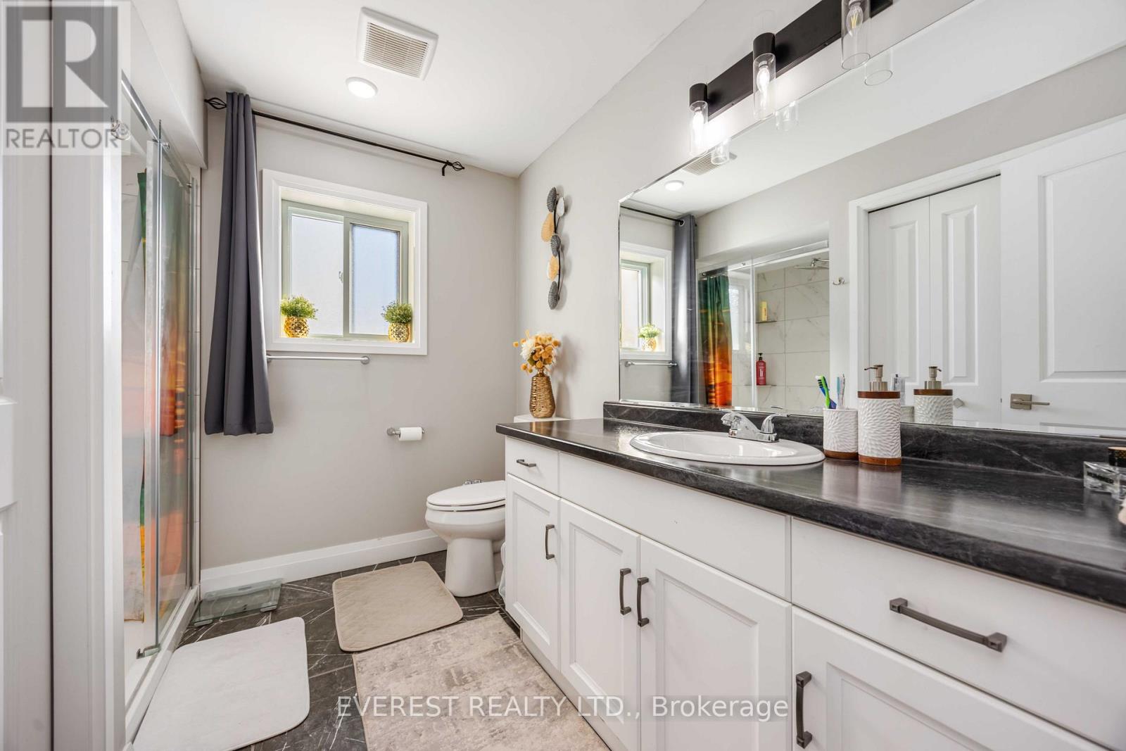 668 Winners Circle, St. Clair, Ontario  N0N 1G0 - Photo 28 - X12773550